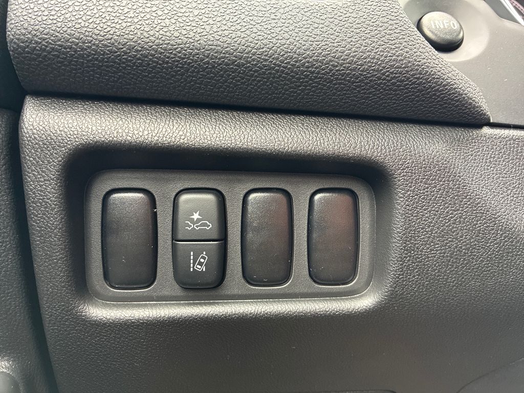 2026 Mitsubishi Outlander Sport 2.0 ES White at Auto Express Mitsubishi