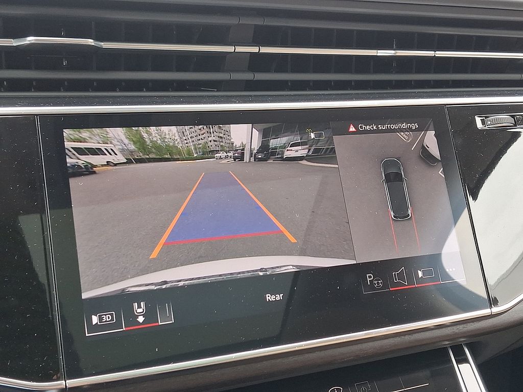 Thumbnail: 2026 Audi Q7 - 15