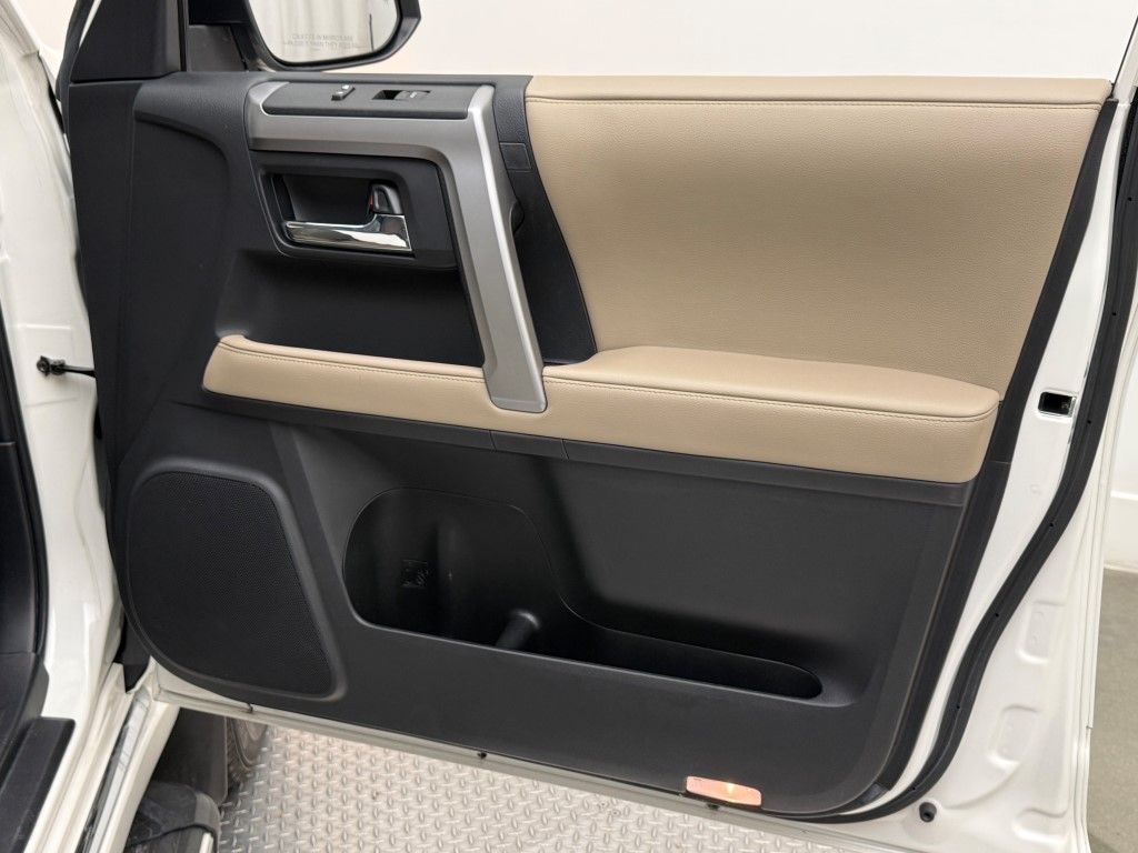 Thumbnail: 2023 Toyota 4Runner - 17