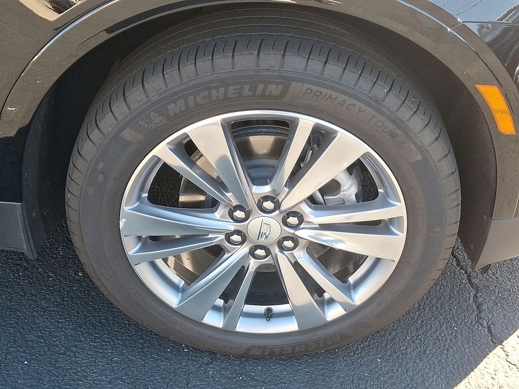 Thumbnail: 2025 Cadillac XT5 - 8