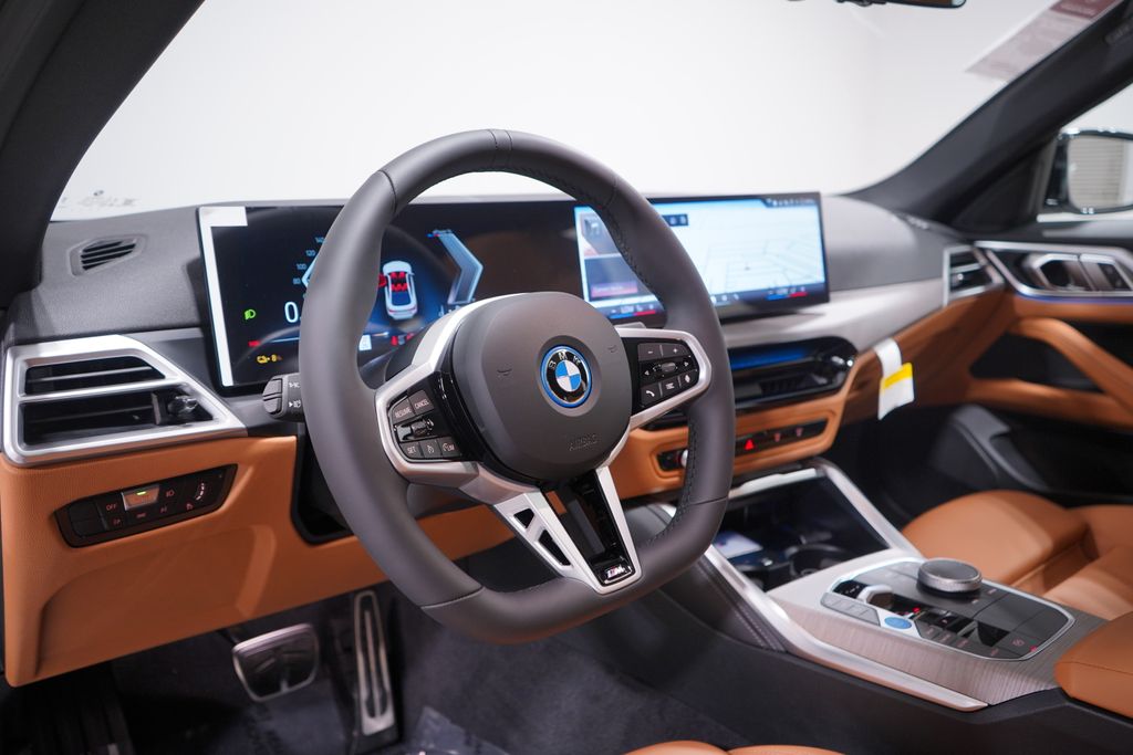 Thumbnail: 2025 BMW i4 - 6