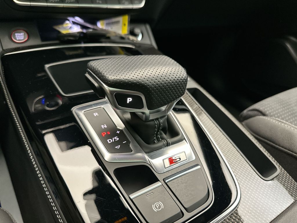 2022 Audi SQ5 Premium Plus 12