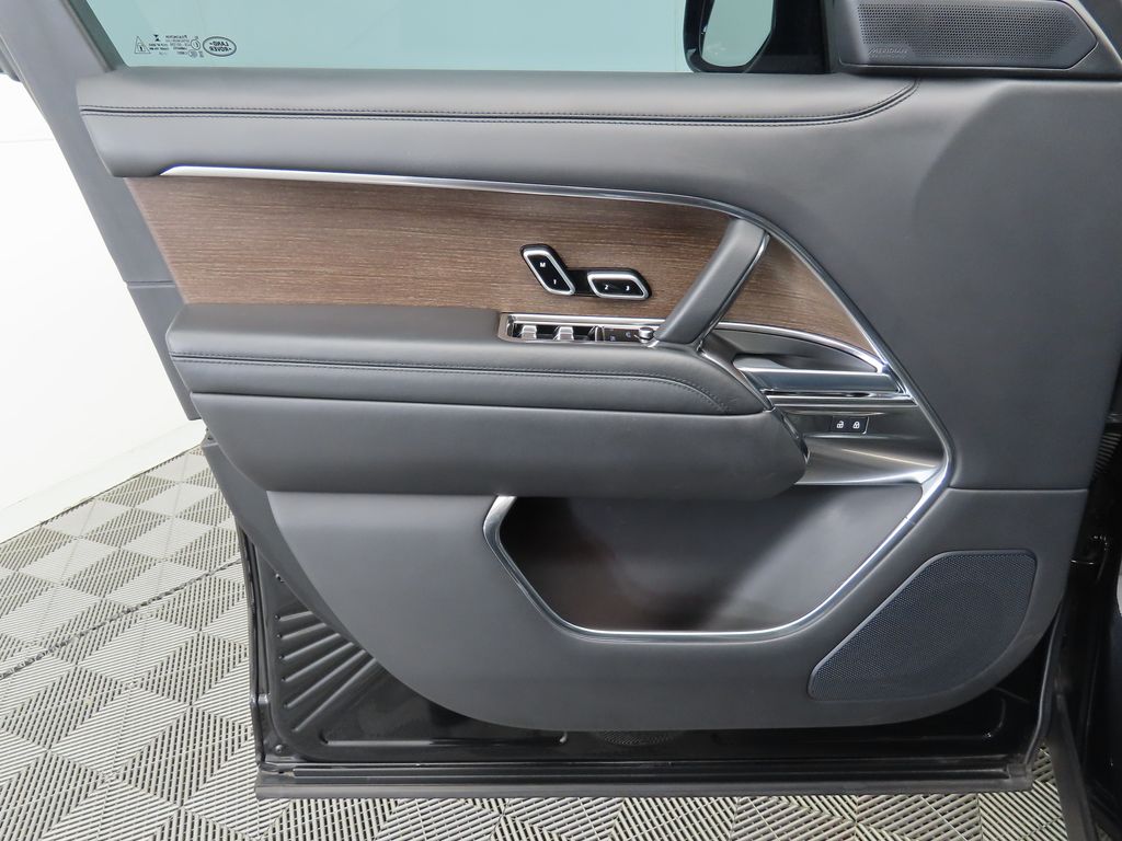 Thumbnail: 2023 Land Rover Range Rover - 24