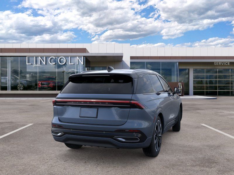 Thumbnail: 2026 Lincoln Nautilus - 8