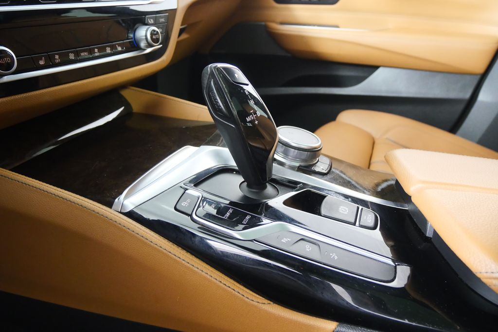 Thumbnail: 2018 BMW 6 Series - 27