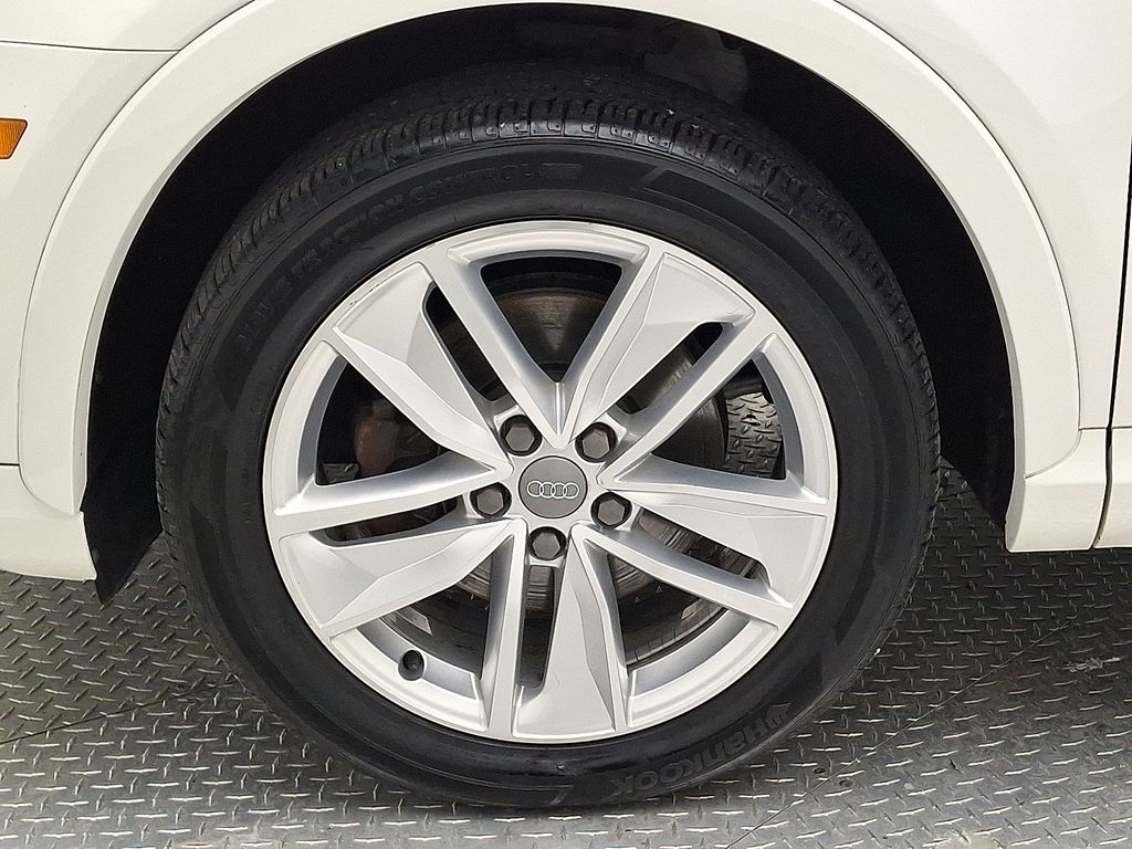 Thumbnail: 2016 Audi Q3 - 8