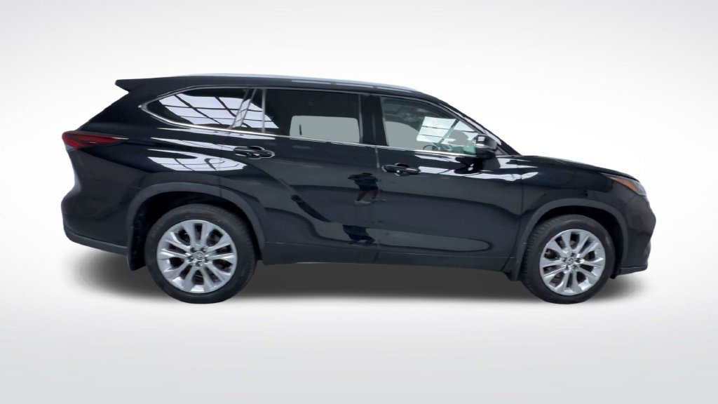 Used 2024 Toyota Highlander SUV