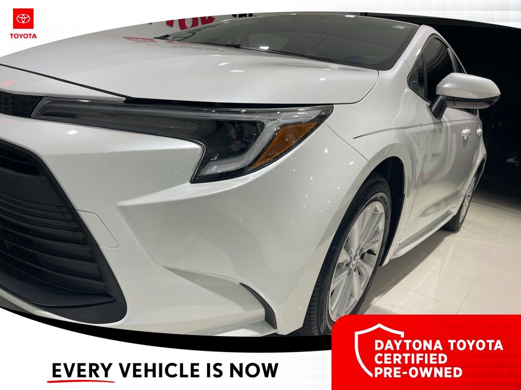 2026 Toyota Corolla LE - Photo 13
