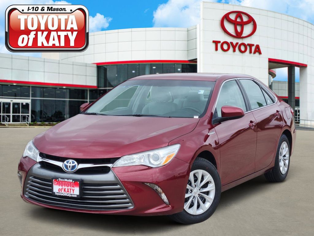 Pearl 2017 Toyota Camry Hybrid LE FWD Sedan Front-Wheel Drive Continuously Variable Transmission