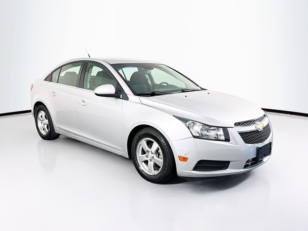 Thumbnail: 2012 Chevrolet Cruze - 3