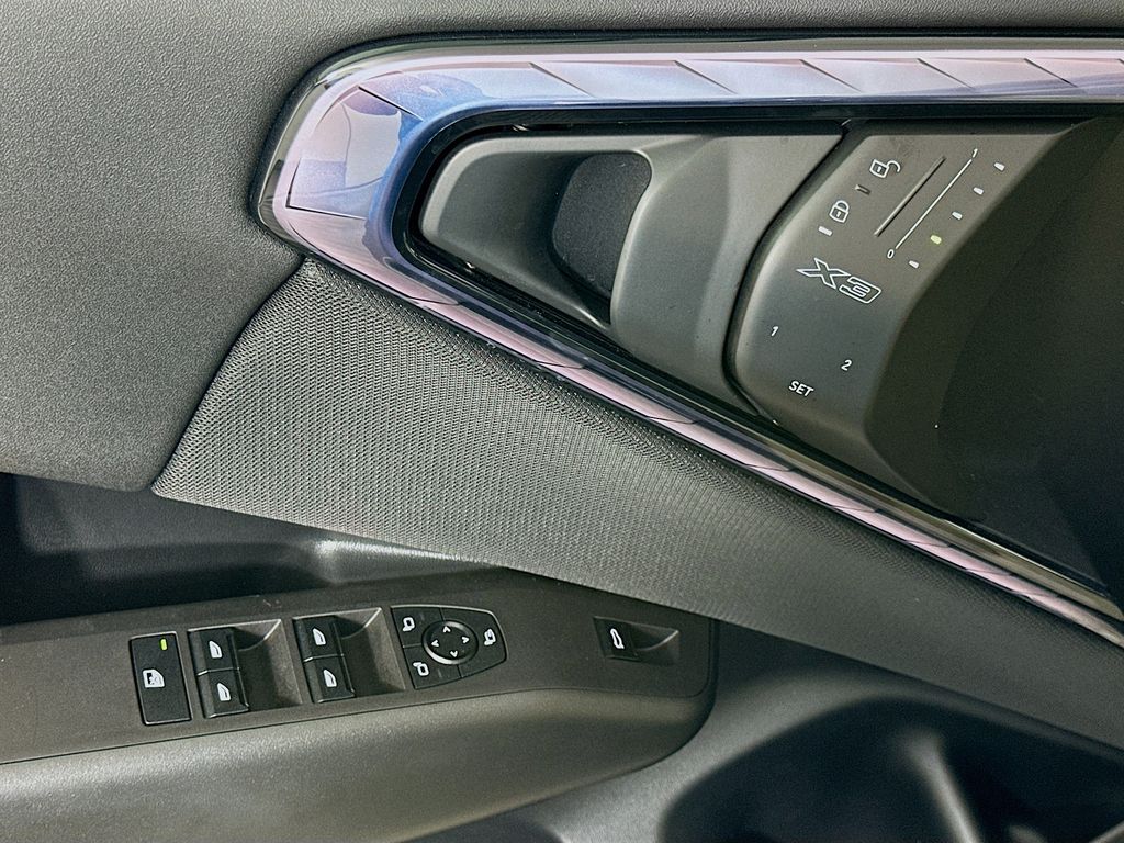 Thumbnail: 2025 BMW X3 - 17