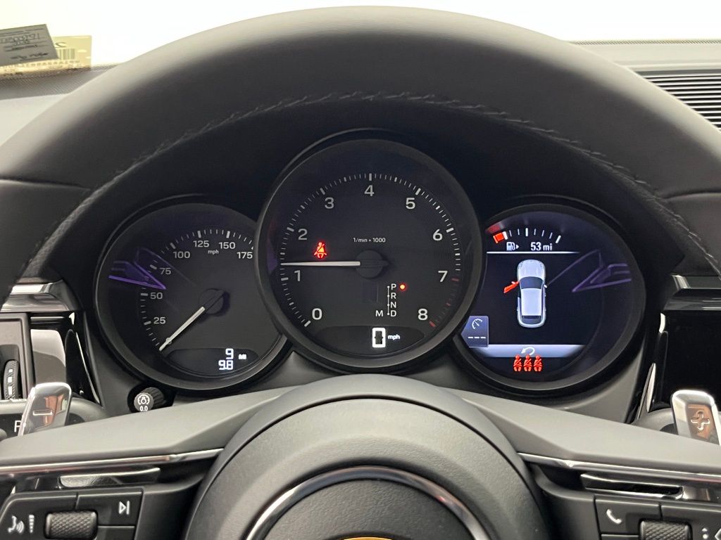 Thumbnail: 2026 Porsche Macan - 11
