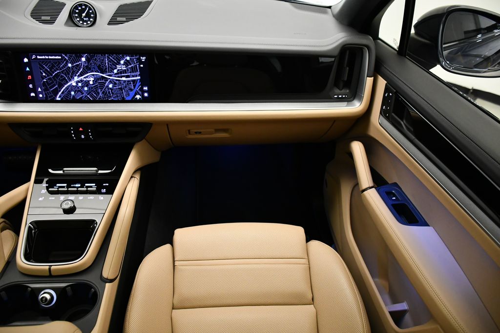 Thumbnail: 2024 Porsche  - 23