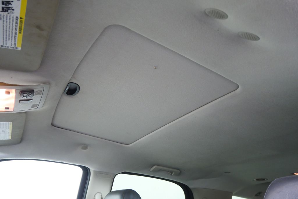 Thumbnail: 2010 Cadillac Escalade - 11