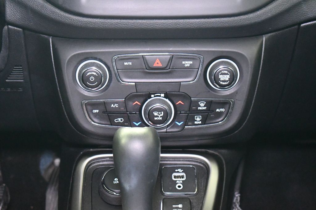 Thumbnail: 2018 Jeep Compass - 19