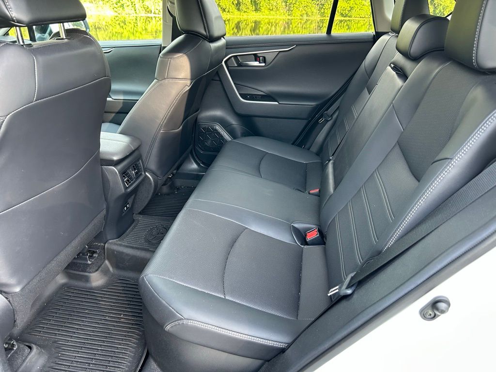 Thumbnail: 2021 Toyota RAV4 - 13
