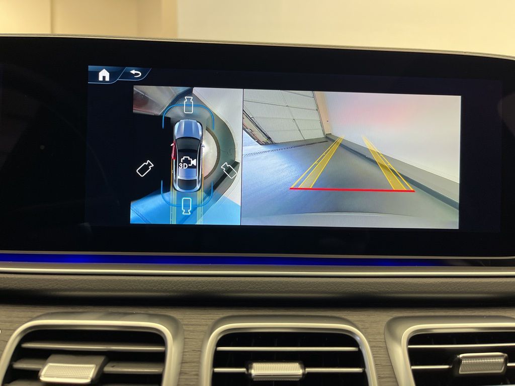 Thumbnail: 2026 Mercedes-Benz GLE - 19