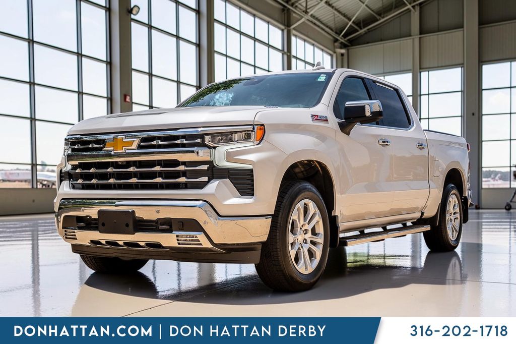 White (Iridescent Pearl Tricoat) 2023 Chevrolet Silverado 1500 Pickup Truck Four-Wheel Drive Automatic