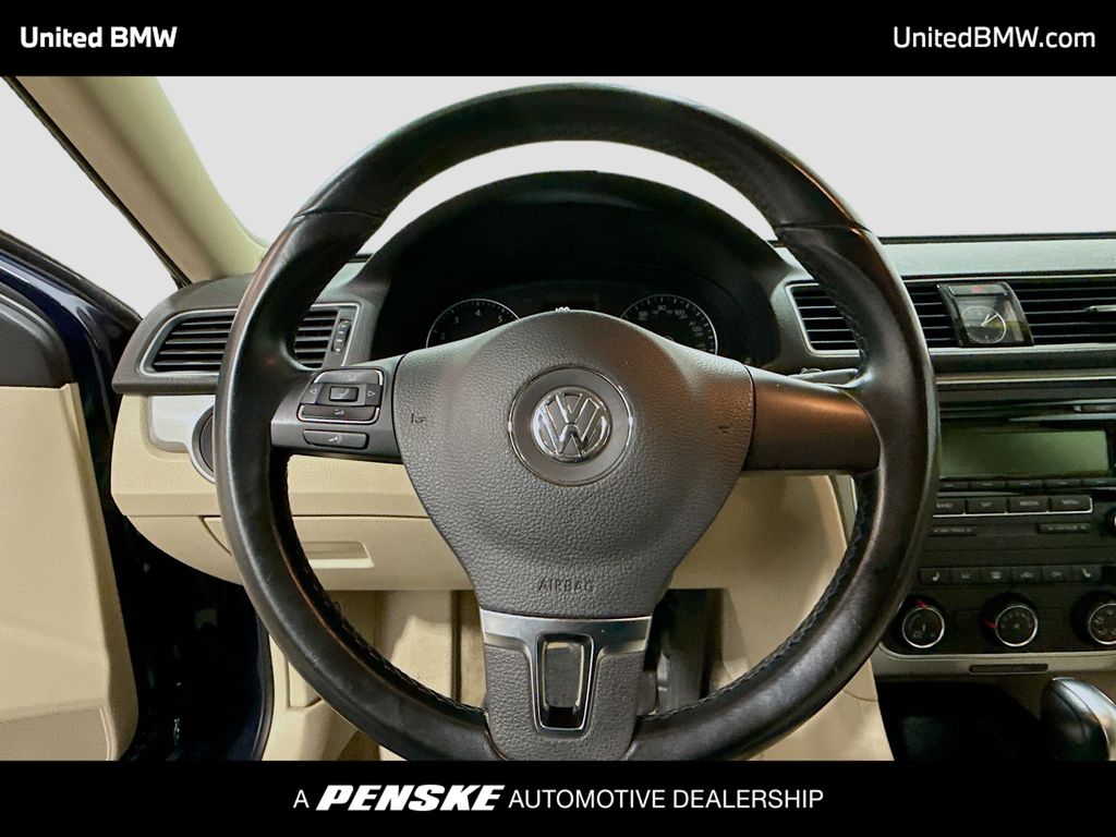 Thumbnail: 2015 Volkswagen Passat - 6