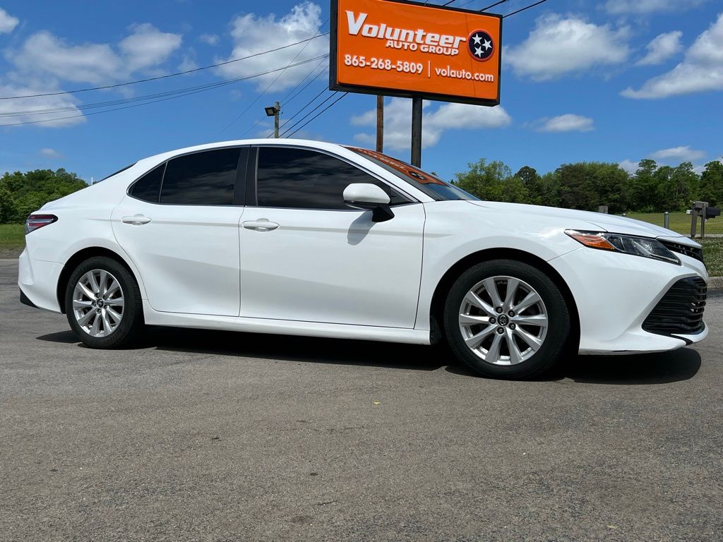 Super White 2018 Toyota Camry LE Sedan Front-Wheel Drive 8-Speed Automatic