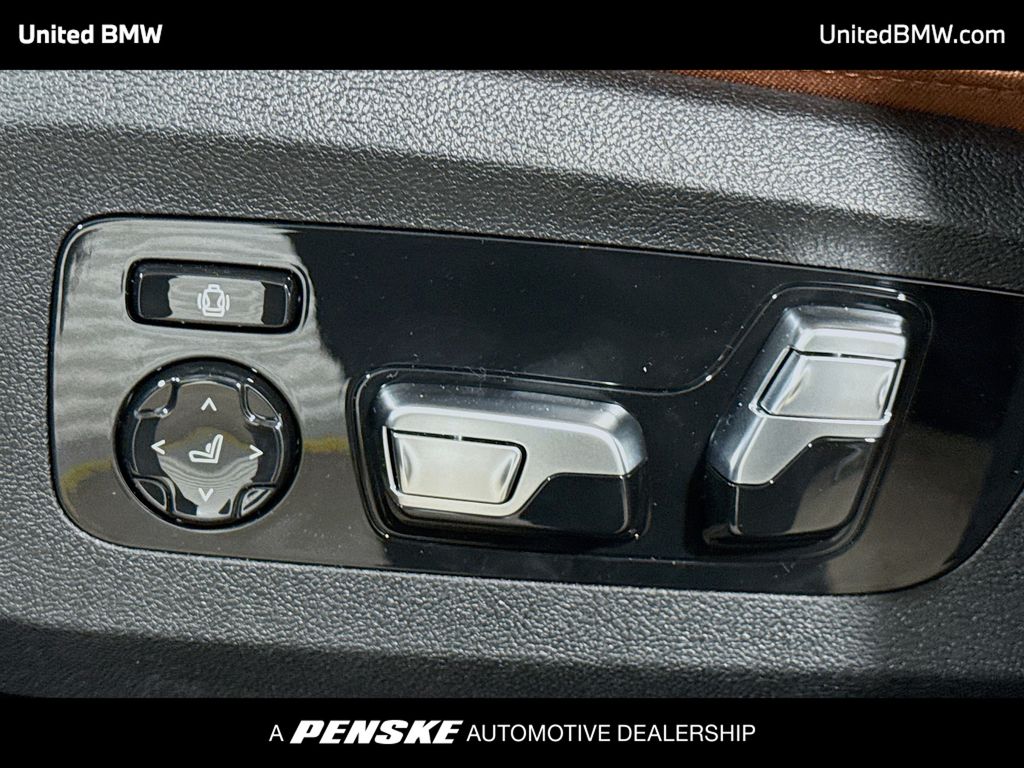 Thumbnail: 2027 BMW X7 - 4