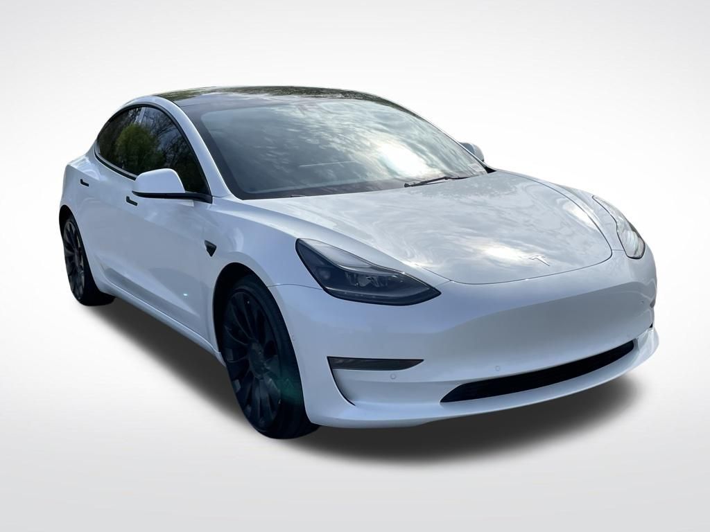 Thumbnail: 2022 Tesla Model 3 - 8