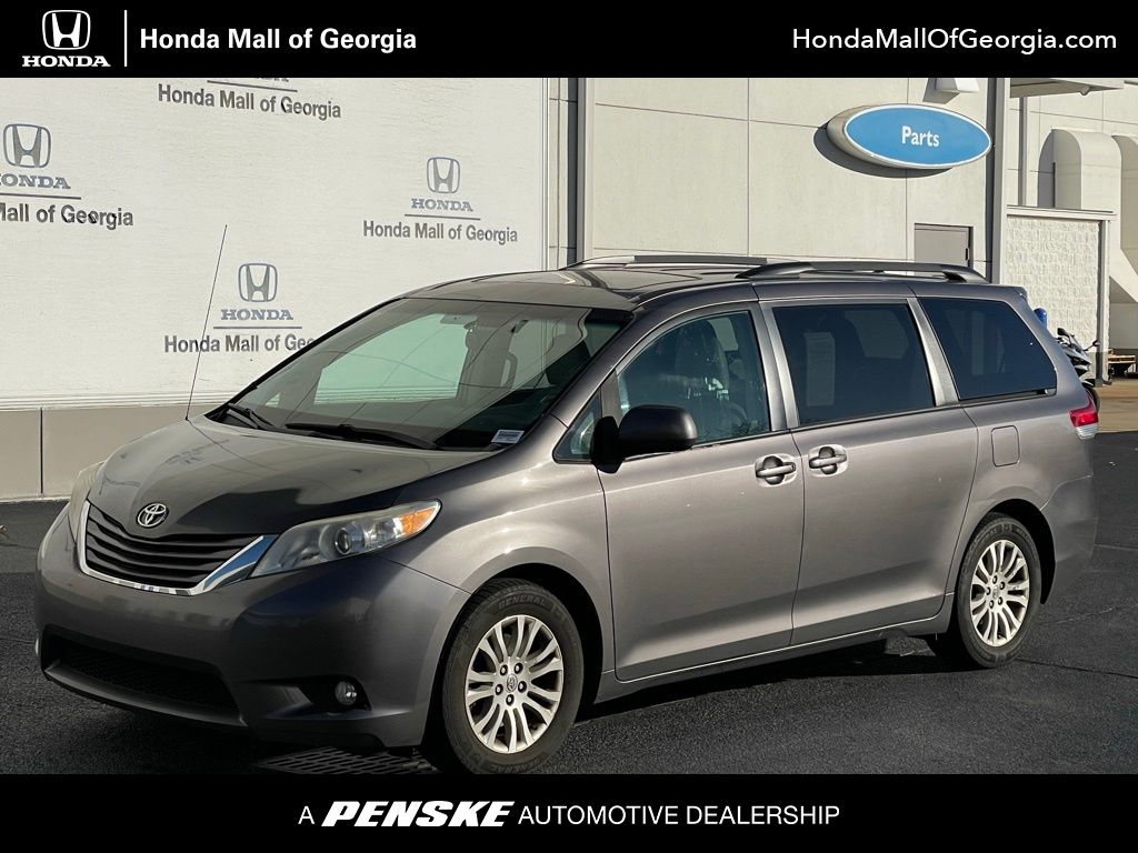 2014 Toyota Sienna XLE Hero Image