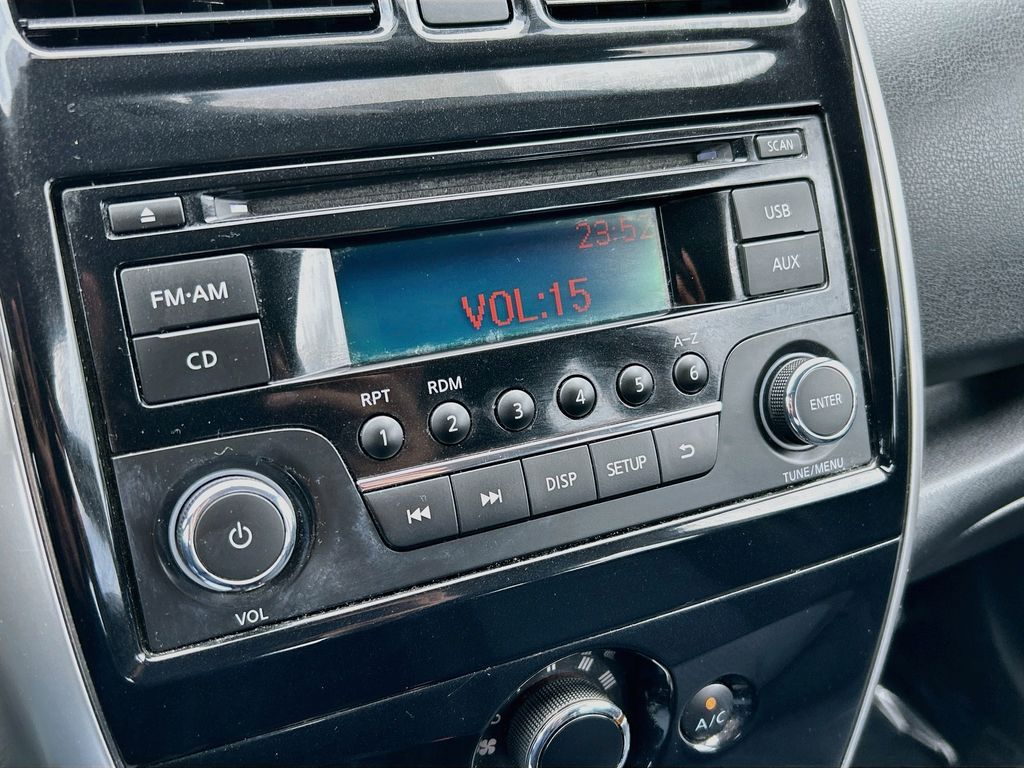 Thumbnail: 2015 Nissan Versa Note - 13