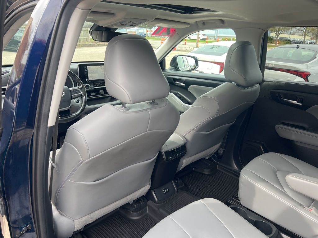 2021 Toyota Highlander XLE photo