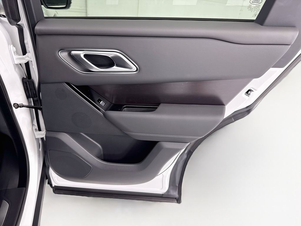 Thumbnail: 2026 Land Rover Range Rover Velar - 27