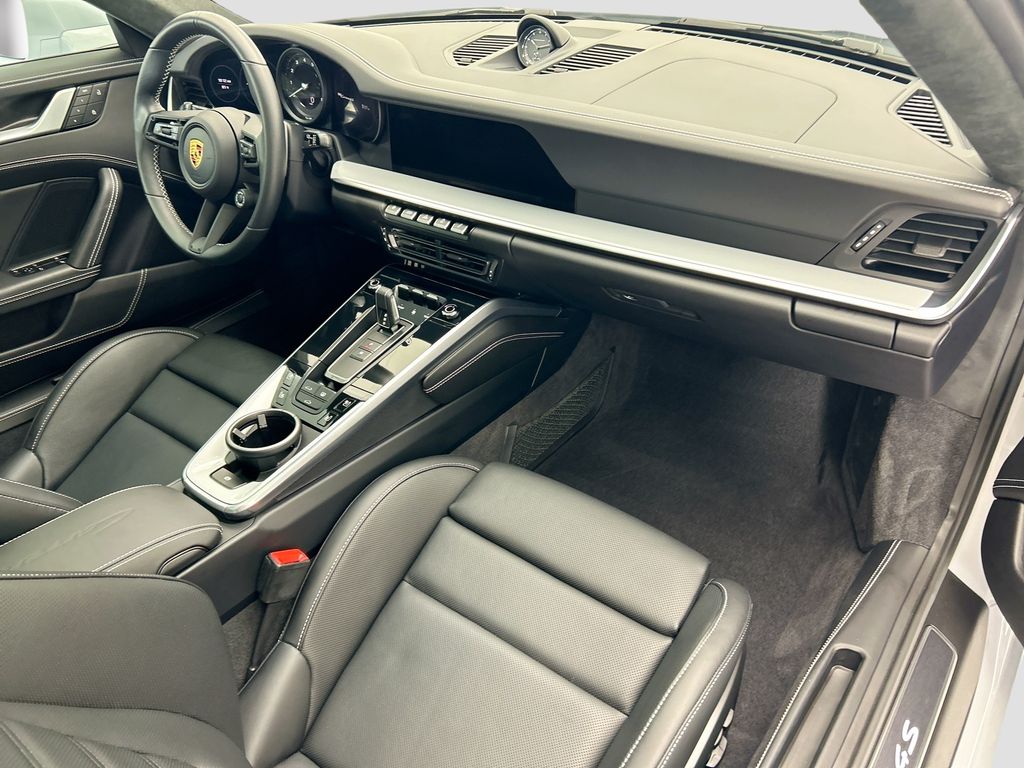 Thumbnail: 2024 Porsche 911 - 19