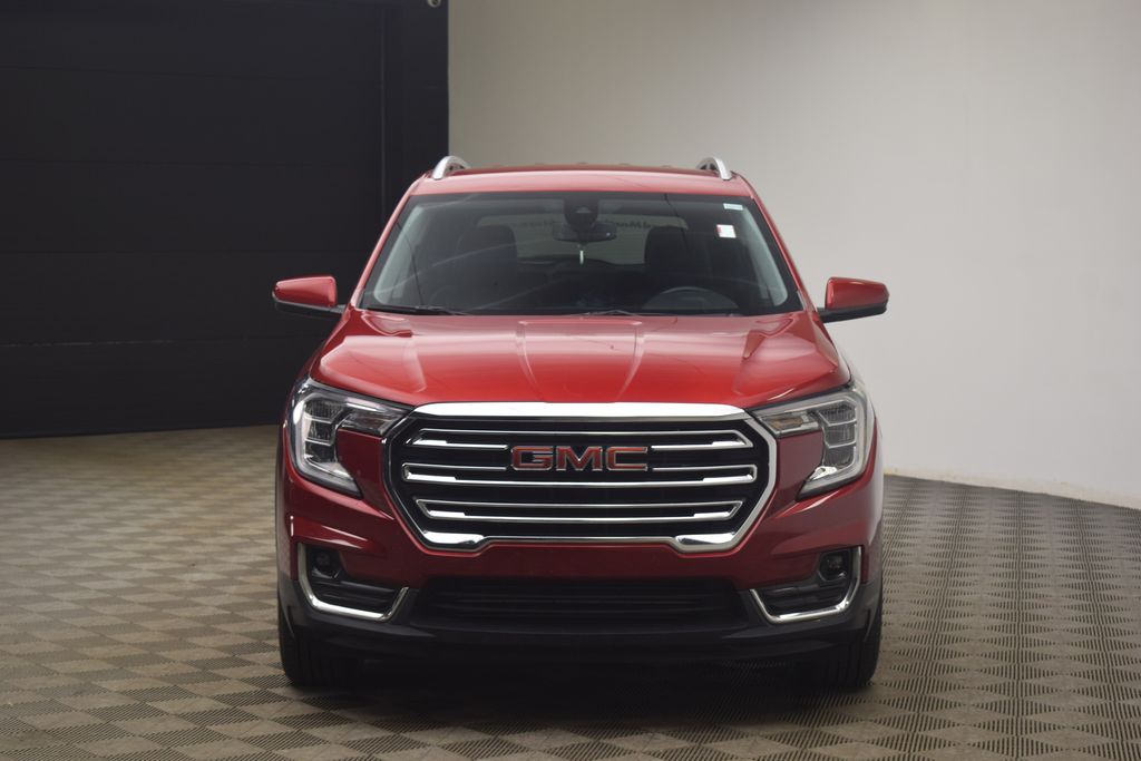 used 2024 GMC Terrain car, priced at $21,000