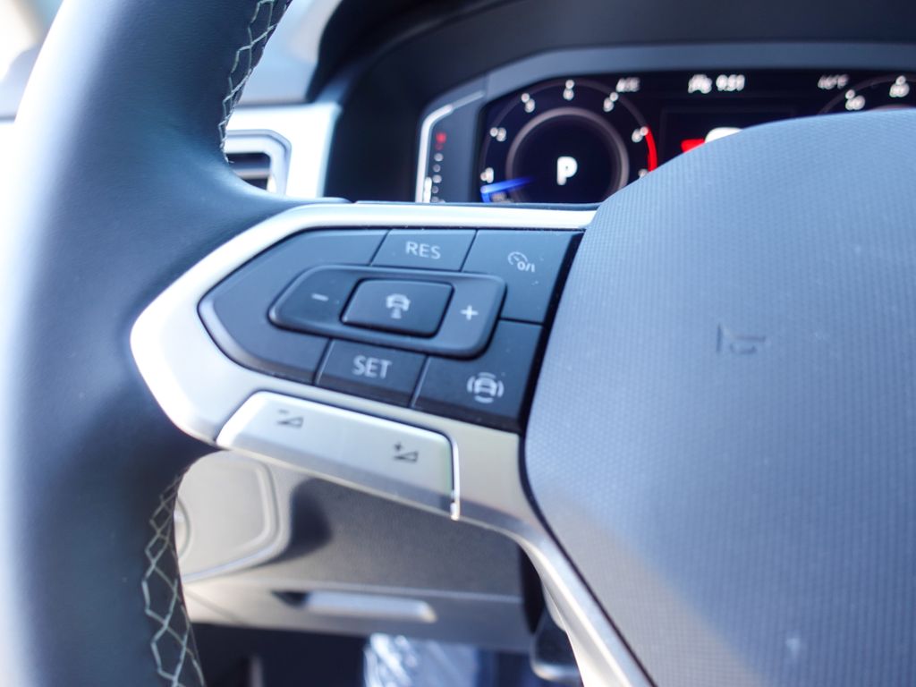 Used 2023 Gray Volkswagen 3.6L V6 SE w/Technology image 13