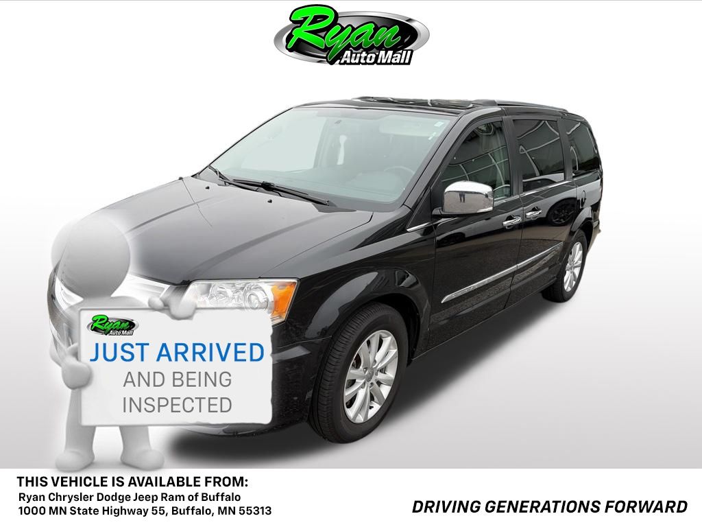 Brilliant Black Crystal Pearlcoat 2016 Chrysler Town & Country Minivan Front-Wheel Drive 6-Speed Automatic