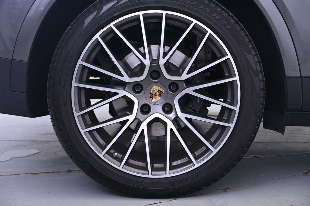 Thumbnail: 2020 Porsche Cayenne - 13