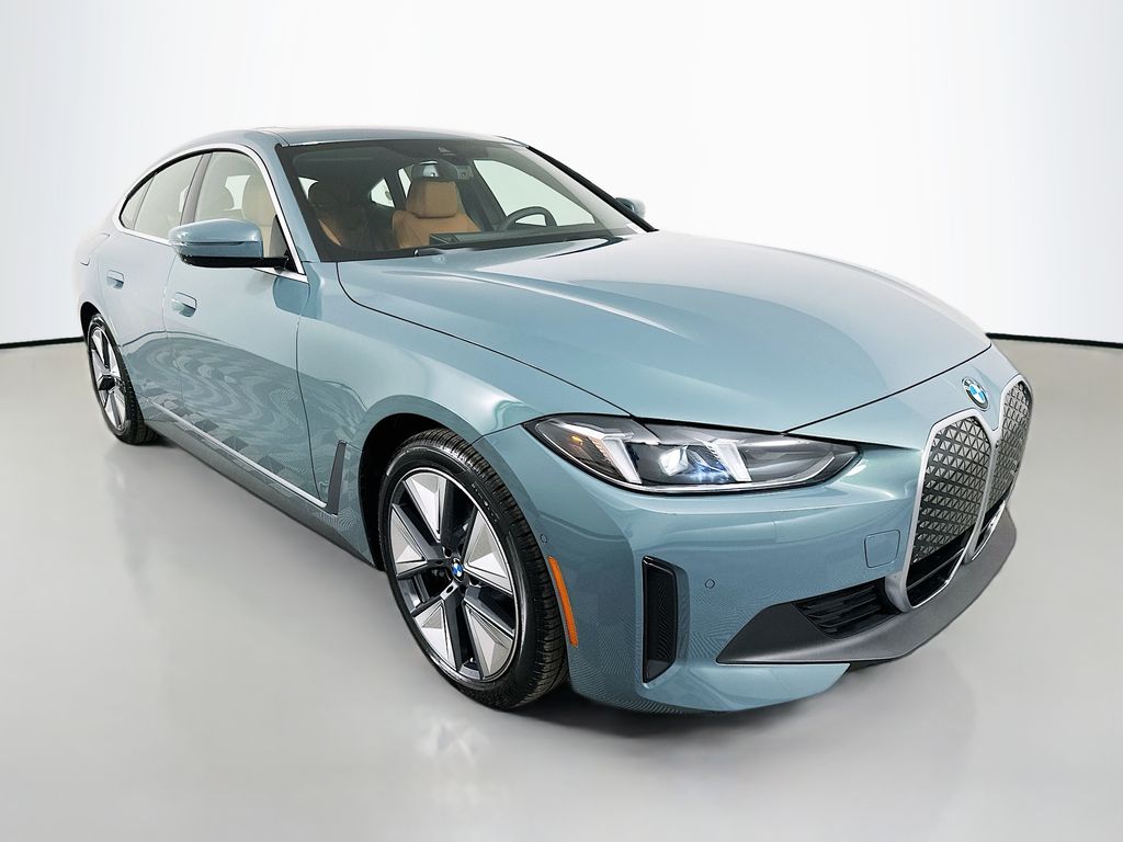 Thumbnail: 2026 BMW i4 - 3