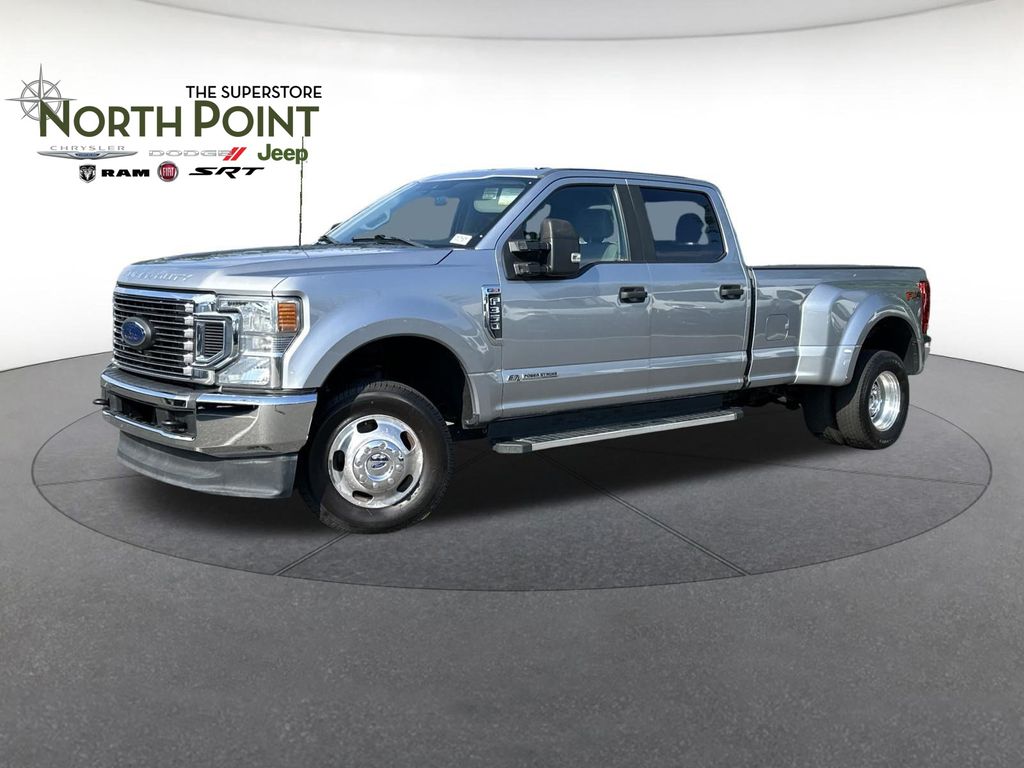 Silver Metallic 2022 Ford F-350 Super Duty Pickup Truck Four-Wheel Drive Automatic