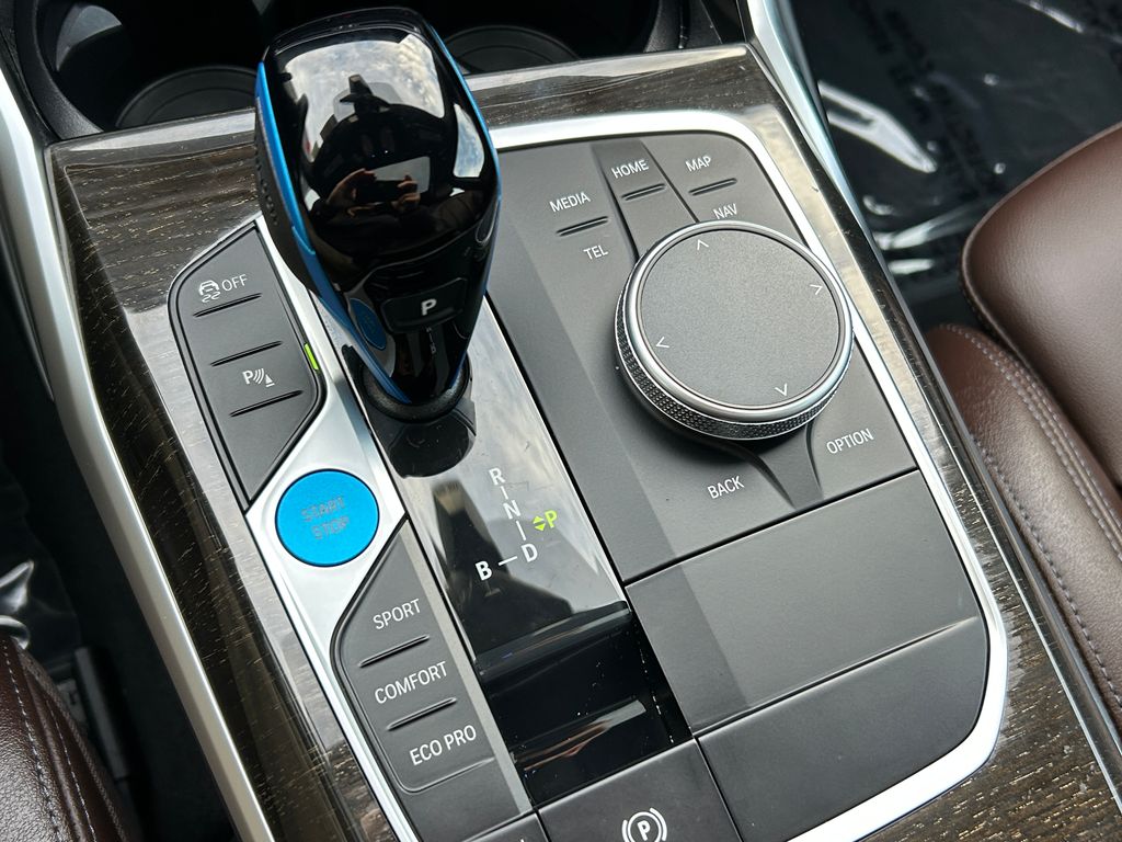 Thumbnail: 2023 BMW i4 - 28