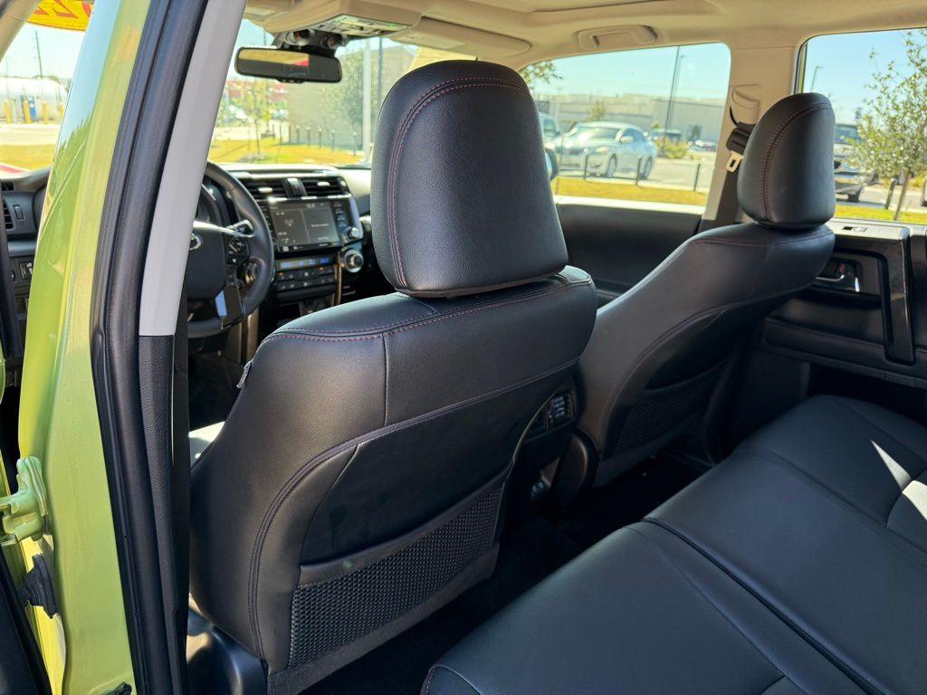 Thumbnail: 2022 Toyota 4Runner - 23