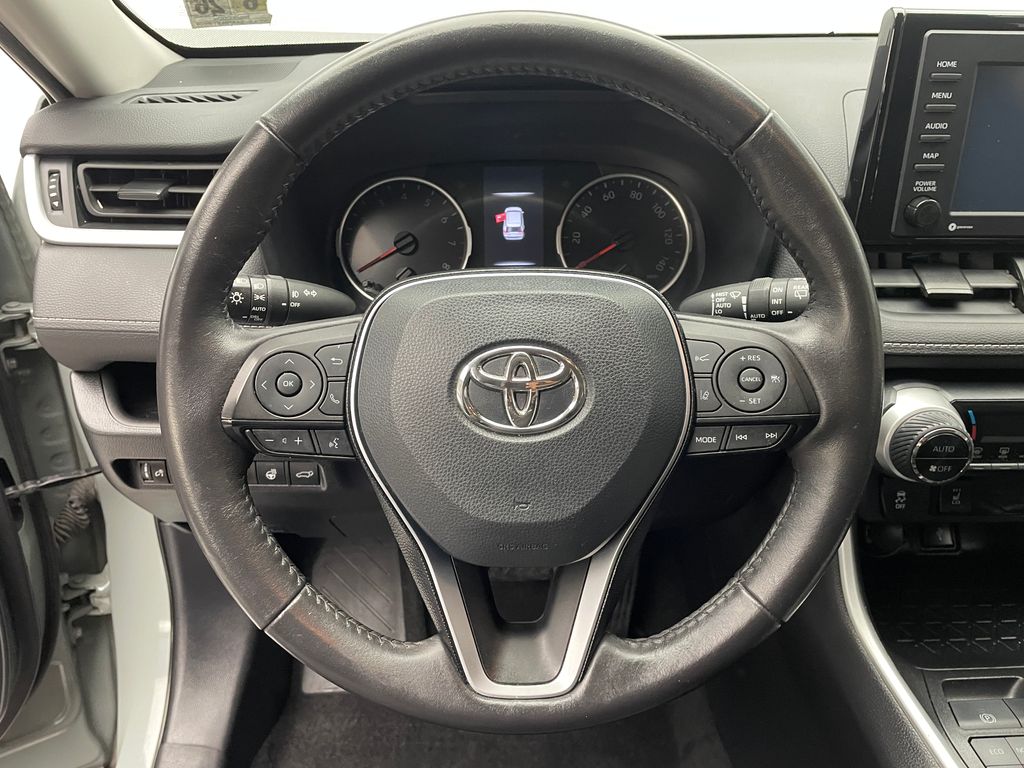 Thumbnail: 2021 Toyota RAV4 - 21