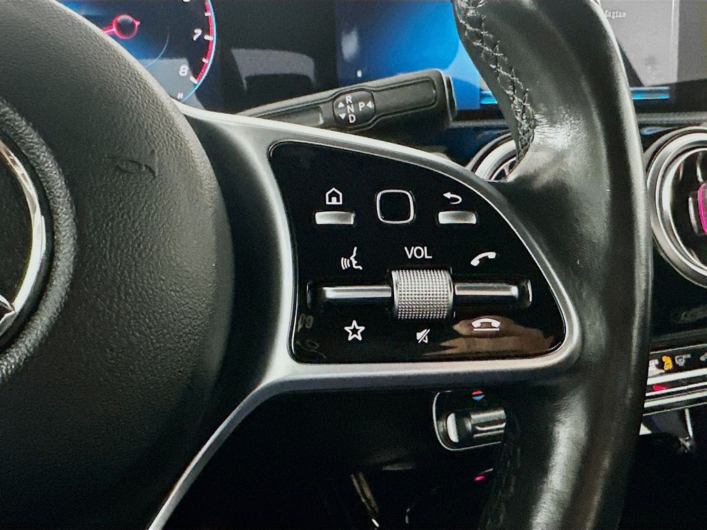 Used 2021 Gray Mercedes-Benz A 220 image 26