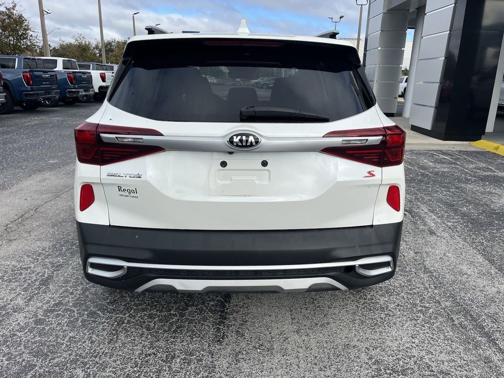 2021 Kia Seltos S 6