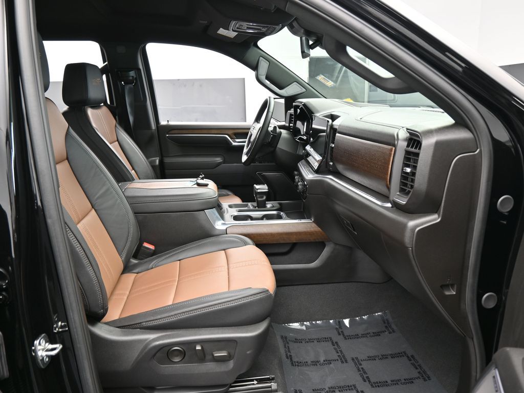 Used 2025 Black Chevrolet High Country image 48