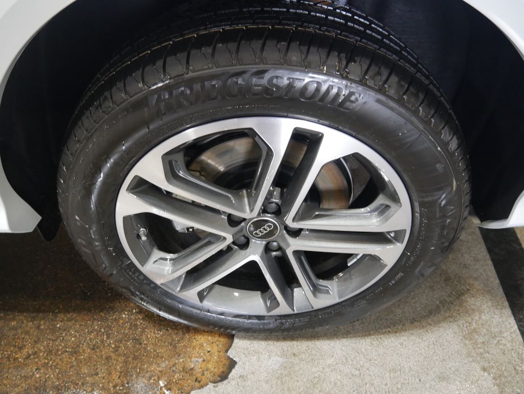 Thumbnail: 2026 Audi Q5 - 13