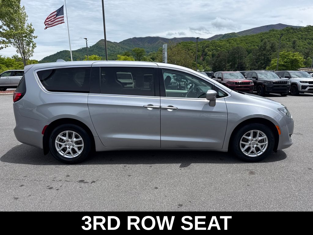 used 2020 Chrysler Pacifica car, priced at $15,990