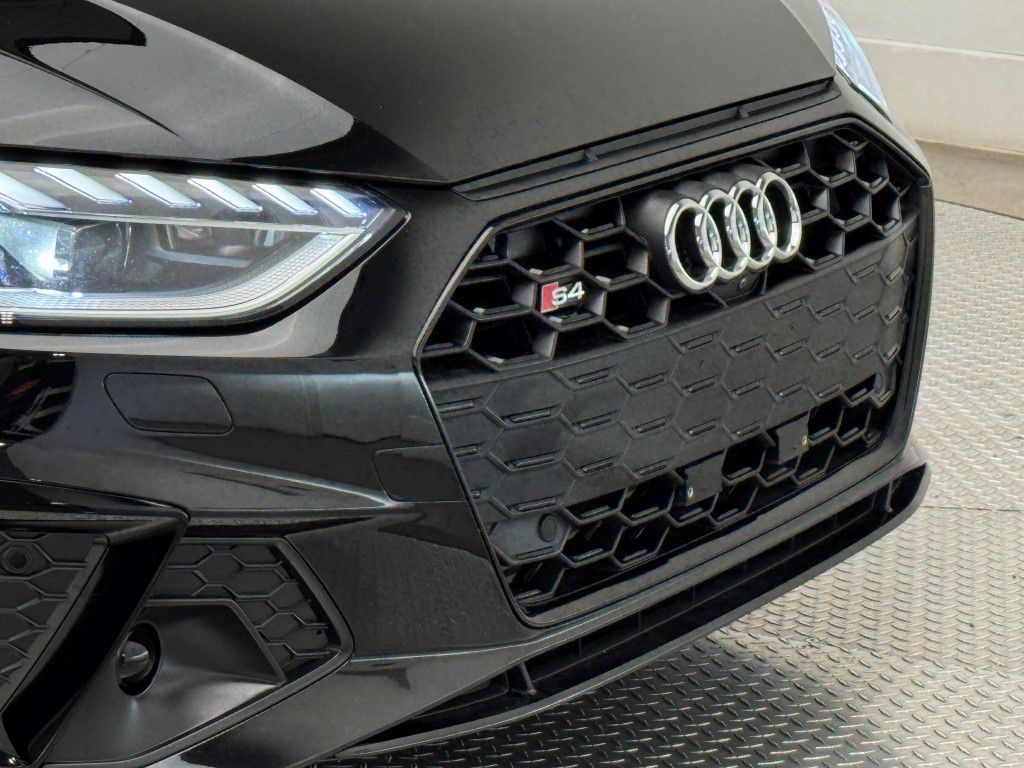 Thumbnail: 2022 Audi S4 - 3