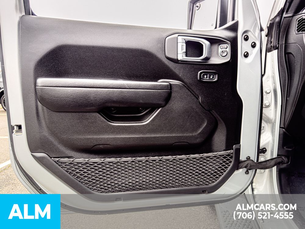Used 2023 Silver Jeep Sport S image 12