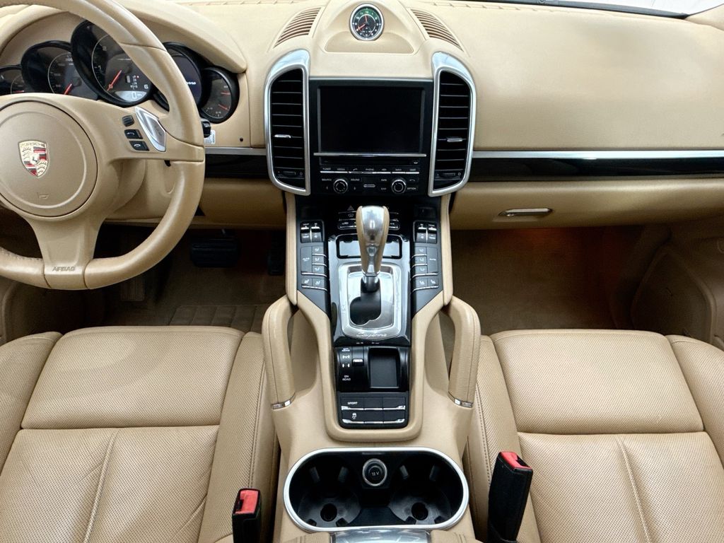 Thumbnail: 2014 Porsche Cayenne - 13