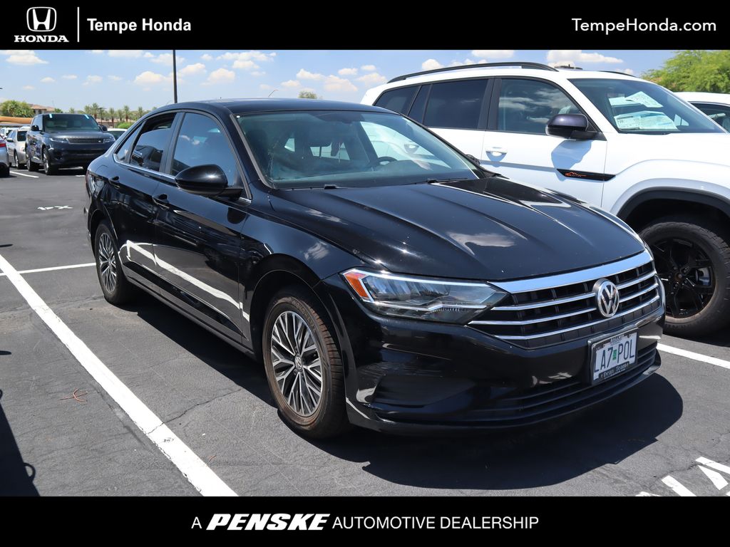 2019 Volkswagen Jetta SE Hero Image