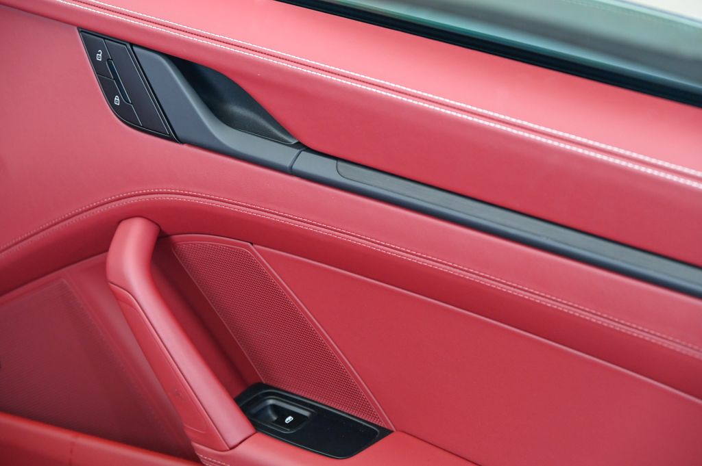 Thumbnail: 2026 Porsche 911 - 20